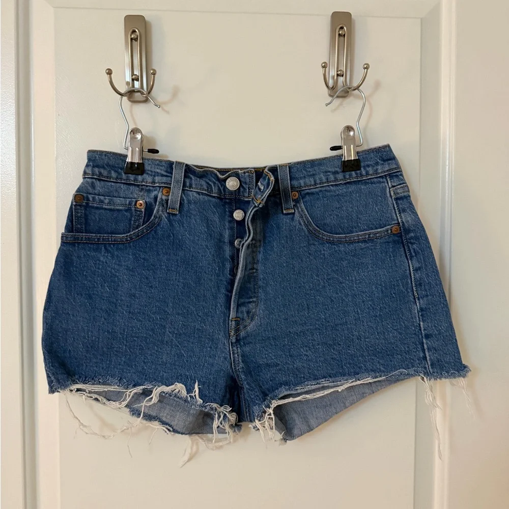 Levi's Jean Shorts - Picture 2 of 4